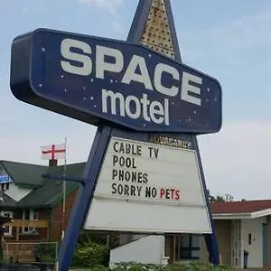 2* Hotel Space